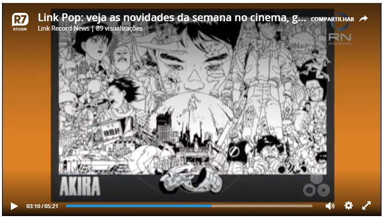 Mangá Akira com páginas em preto e branco